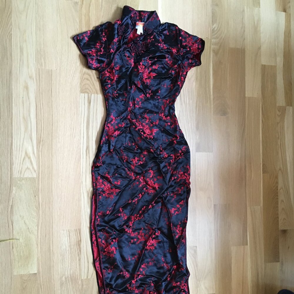 Vintage Red and Black Qipao - XS Chinese Style Full Length Dress - Long Slit